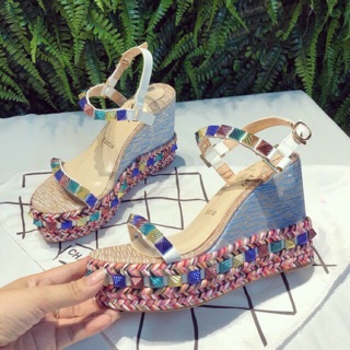 Sandal xuồng Louboutin mix màu 10p