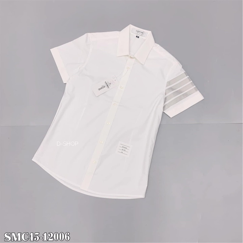 Áo sơ mi trắng nam cộc tay Thome in 4 sọc xám ống tay thêu logo chữ bụng SMC23P