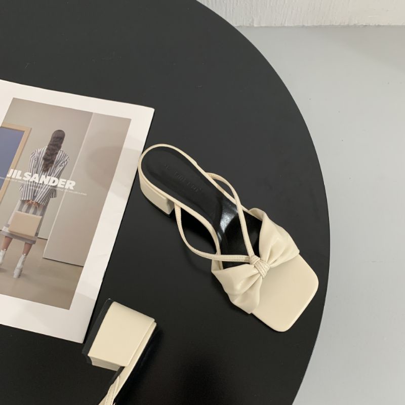 Dép cao gót mũi vuông cao 4 phân màu trắng mã GO05