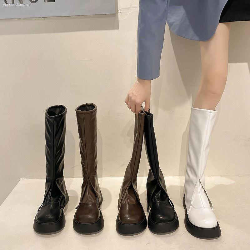 Đôi giày bốt bằng da mềm cổ cao phong cách Anh Quốc thời trang thu đông sành điệu cho nữ 2021 | BigBuy360 - bigbuy360.vn