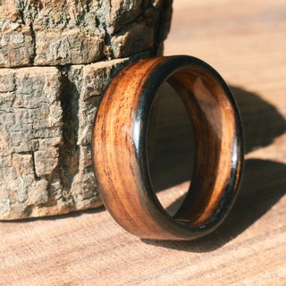 Nhẫn gỗ sưa uốn