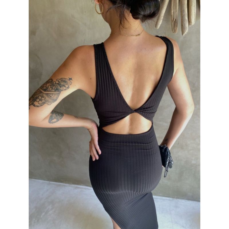 Bodycut xoắn ngực mặc được hai kiểu siêu xịn