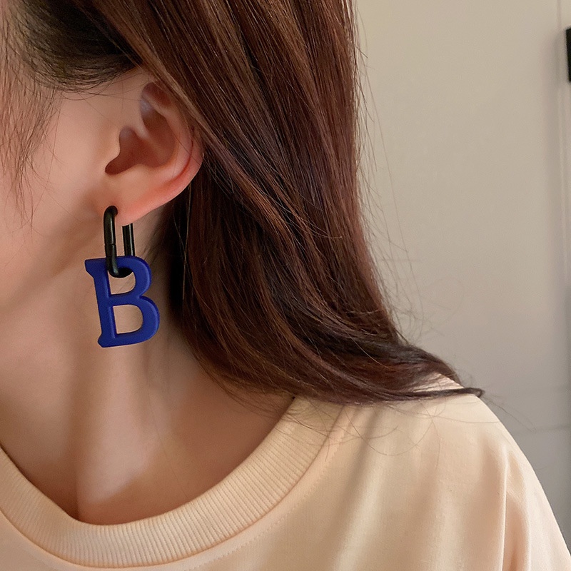 Bông Tai Chữ B Cỡ Lớn Phong Cách Nhật Hàn Cá Tính