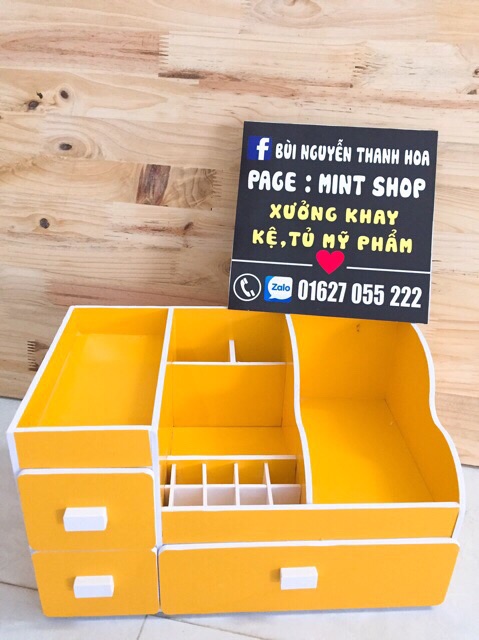 Kệ mỹ phẩm max 35cm màu vàng