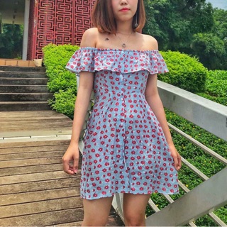 Đầm trễ vai