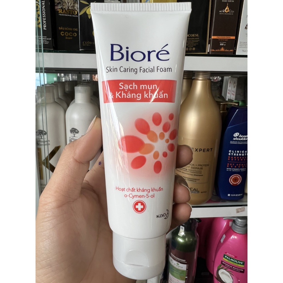 Sữa rửa mặt Biore Sạch nhờn & Lỗ chân lông nhỏ mịn 100g màu hồng có hạt mát xa và màu cam không cogs hạt