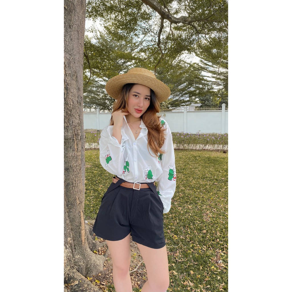 Set đồ nữ Tinyy áo sơ mi mỏng họa tiết quần short nhung đen kèm dây nịch