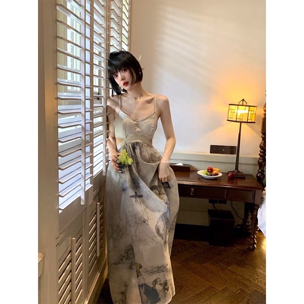 đầm cô gái cúp ngực