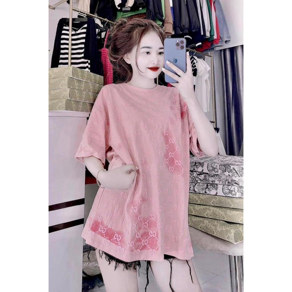 Áo phông hồng dập vân nổi hot hit 2023