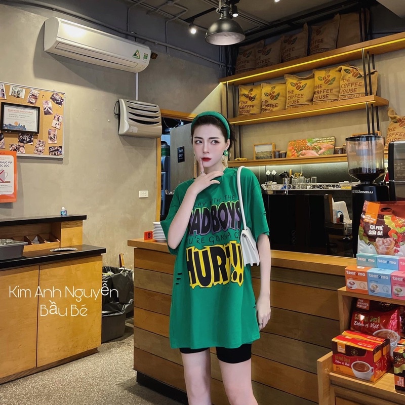 Set áo phông xanh in chữ thụng rộng mix quần legging đùi màu xanh két