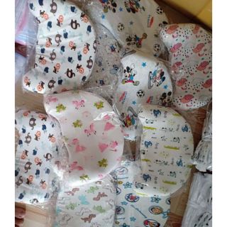 Gối Cao Su Non Chống Méo Đầu Cho Bé