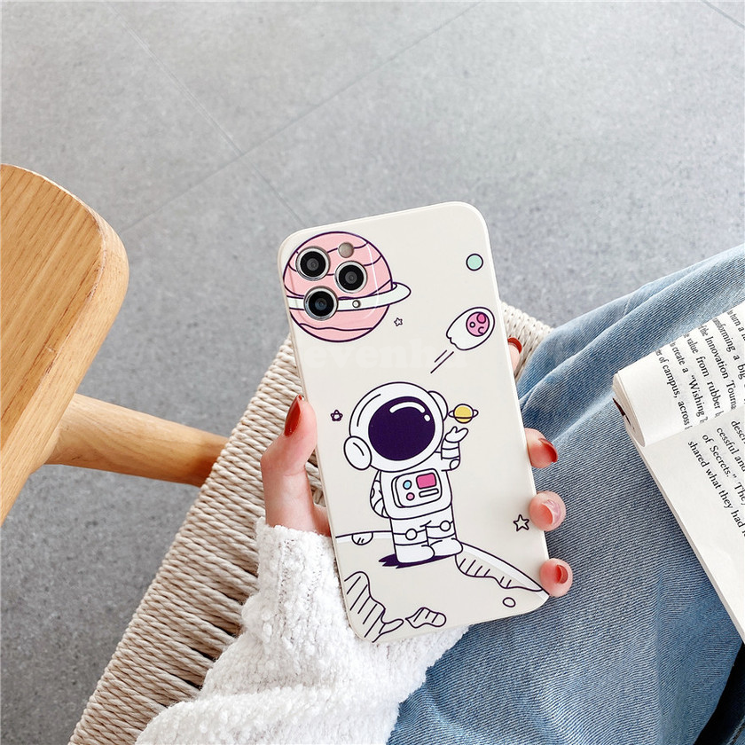 👏Ready Stock🎀 iPhone 12 Pro Max 12 Mini SE2020 11 Pro Max X XR XS Max 8 7 6 6s Plus Phone Case Shockproof Cartoon Astronaut Soft TPU Phone Case Protective Cover