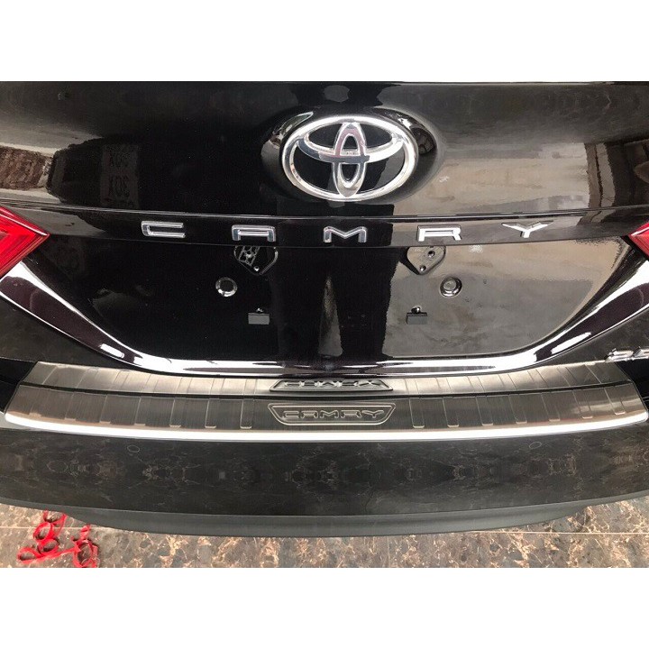 CHỐNG TRẦY CỐP SAU TRONG VÀ NGOÀI INOX TOYOTA CAMRY 2019