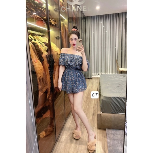 Jumsuit von hoa bèo trễ vai