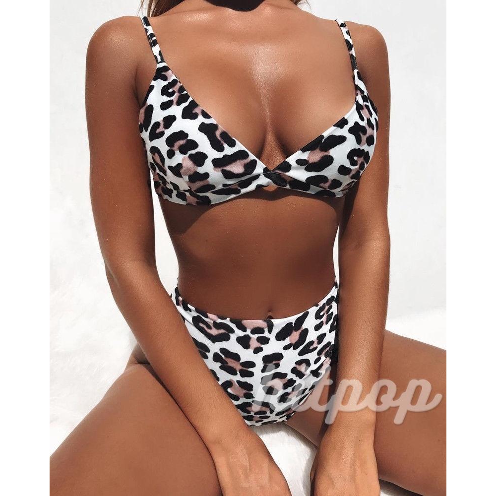 Bộ bikini 2 mảnh hoạ tiết báo | BigBuy360 - bigbuy360.vn
