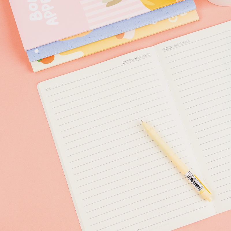 Vở may gáy B5/80 trang Guangbo - hình bạn thỏ và cà rốt vui đùa siêu dễ thương 60183-23