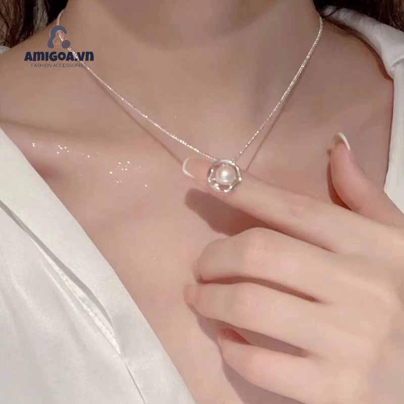 ✨✨Vòng cổ Mặt Hoa Hồng Đính Ngọc Trai Nhân Tạo Sang Trọng Dành Cho Nữ