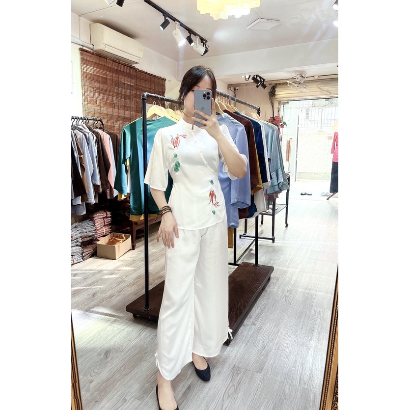 Đồ Lam Nữ Đi Chùa - Bộ Đi Lễ Chùa C1 Trang Nhã Thêu Cá Ngọc Xinh Xắn Dành Cho Phật Tử Vải Lụa Tằm mềm mại quần xẻ
