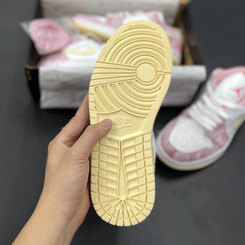 Giày Thể Thao Nữ Air Jordan 1 Low, Giày Sneaker JD 1 Hồng Kem Vảy Sơn cực hot cho Nữ Full Box 2021 | BigBuy360 - bigbuy360.vn