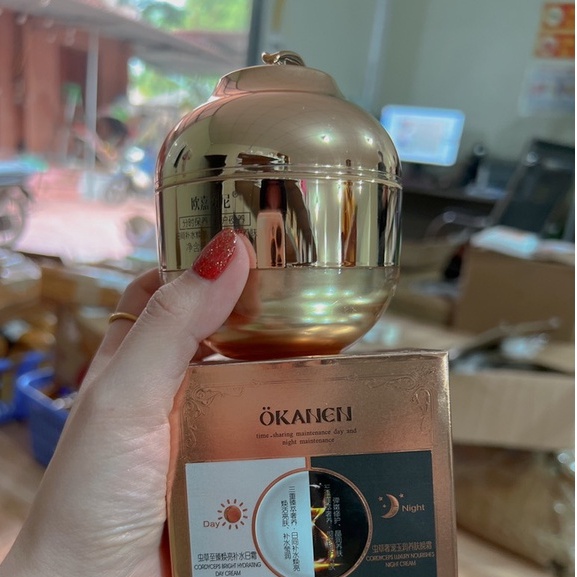 Kem trắng da ngày đêm 2 trong 1 OKEN
