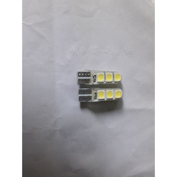 Set 2 bóng đèn led chân T10 cho ô tô hyundai và kia.