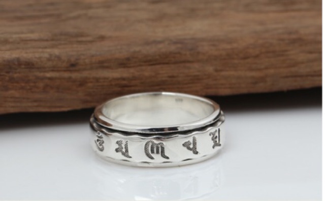 Nhẫn Xoay Khắc Thần Chú Om Mani Padme Hum
