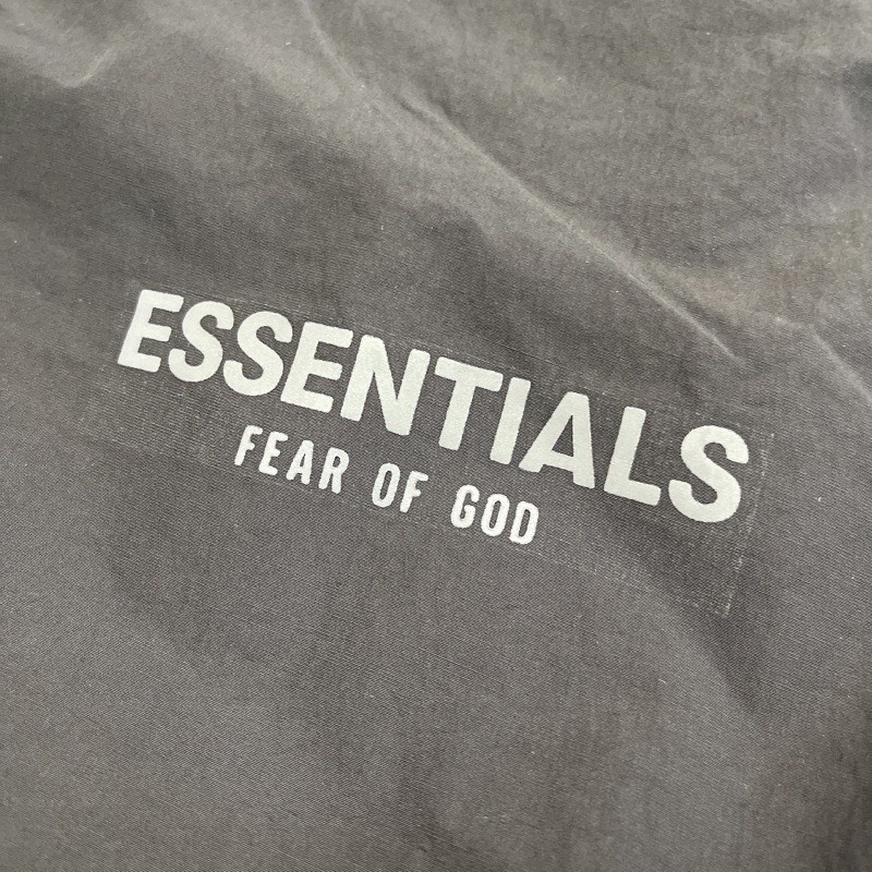 Quần Nilon Short FEAR OF GOD ESSENTIALS 3M cao cấp full tag túi