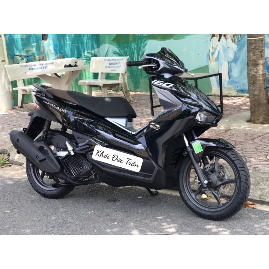 Ốp bô, che bô, tấm cách nhiệt ống xả zin Airblade 160  mẫu mới chính hãng Honda 18318-K2Z-V00