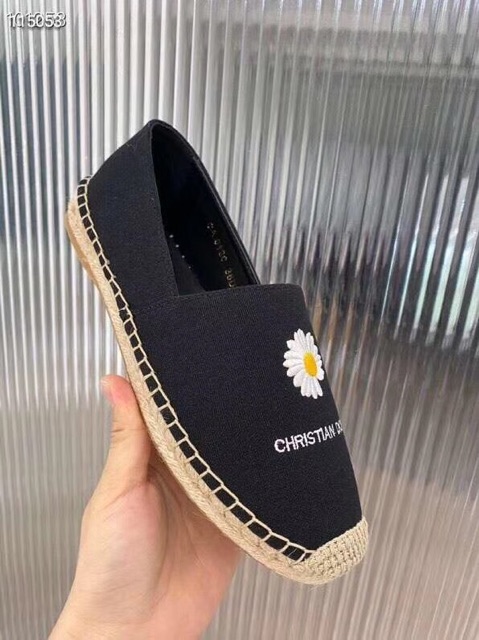 Giày slipon hoa cúc