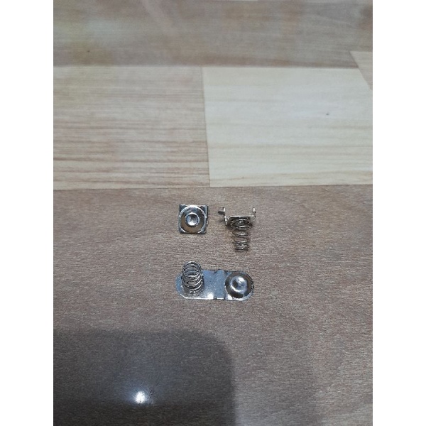 Bộ Đế Pin Thay Cho Micro Không Dây.