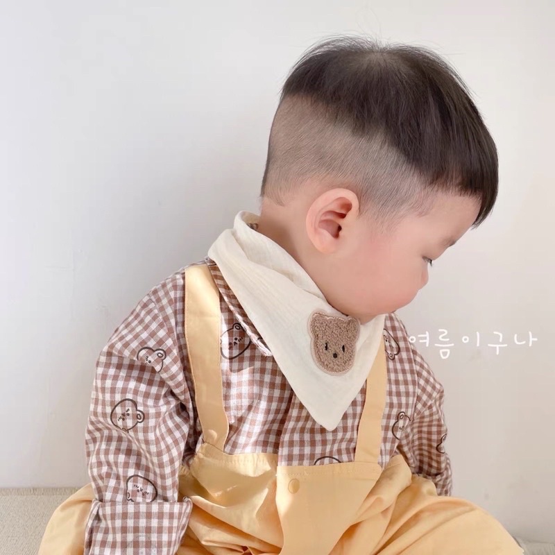 Yếm khăn thêu hình gấu cho bé