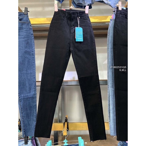 Quần jeans đen túi kiểu