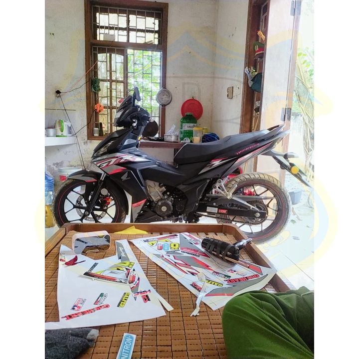 tem ròi winner gtr xám đen