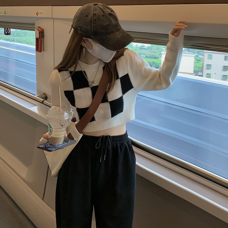 Áo Len Dệt Kim 173063Áo Thun Cổ Tròn Màu Trắng Đen Họa Tiết Sọc Caro Phong Cách Phương Tây