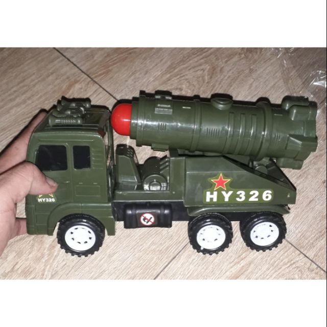 Xe mô hình bằng nhựa chạy chớn rất đẹp HY326