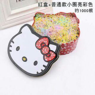 Chun buộc tóc cho bé