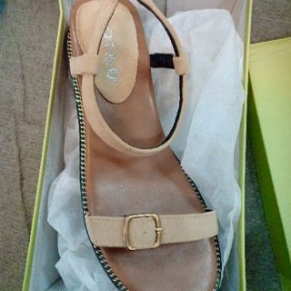 Sandal đi biển cao cấp