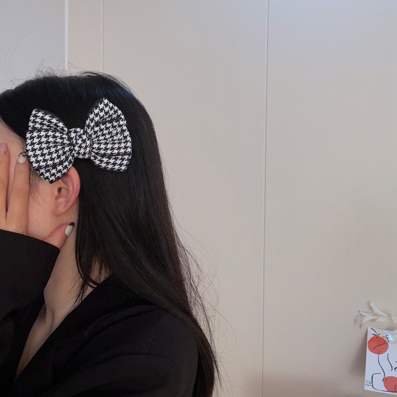 Bờm tóc và nơ kẹp tóc hoạ tiết caro hiện đại BN1