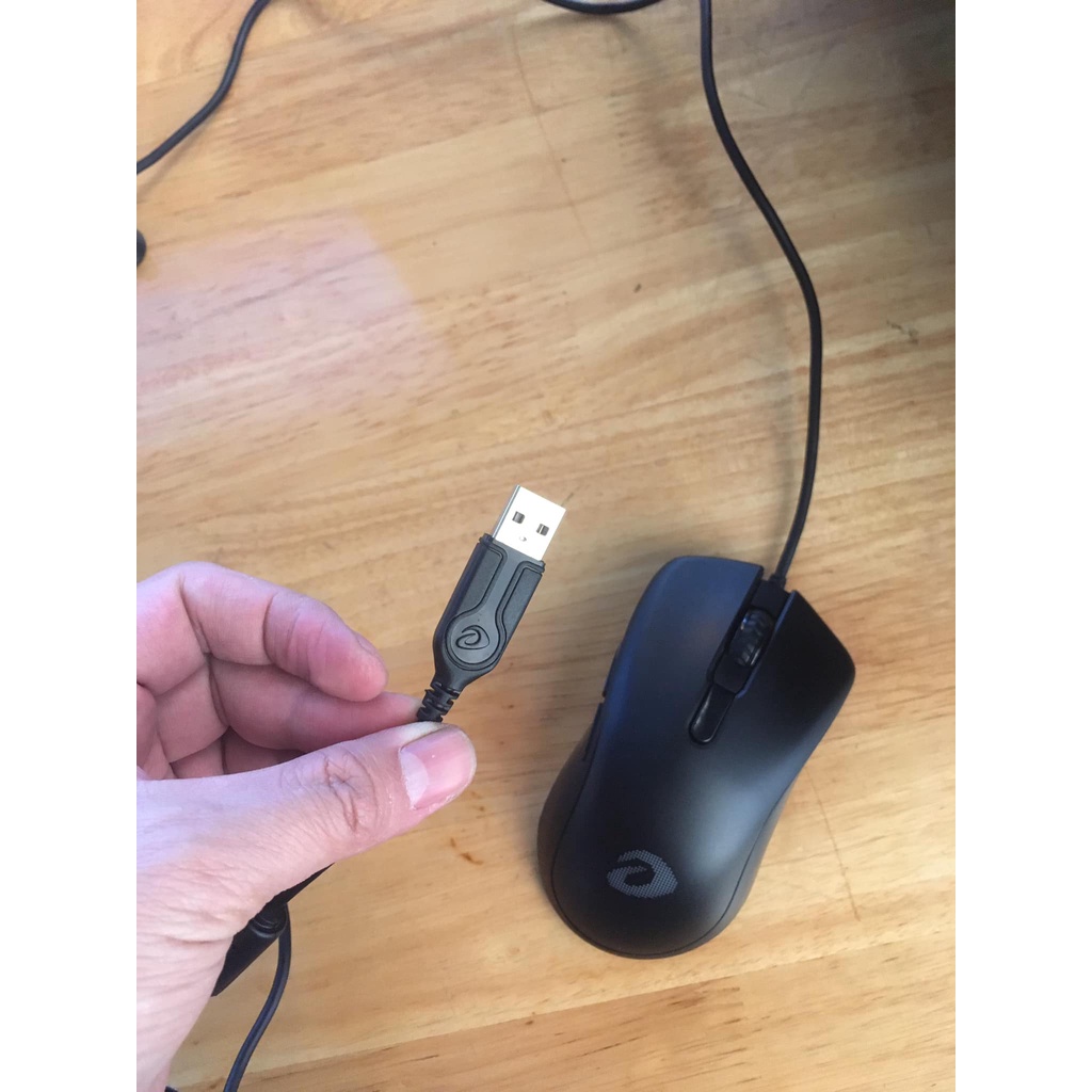 Chuột Gaming Dareu EM908 Led RGB, chính hãng 100%, dùng ít 3 tháng, likenew 98%