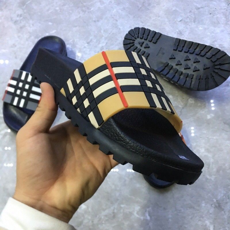 Dép thời trang quai ngang nam đẹp kẻ ô 2 màu.hàng sẵn kho từ 38-43