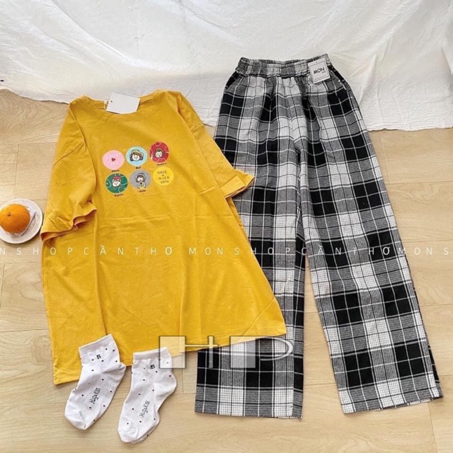 Sét áo 6 hình tròn ngực+ quần kẻ karo đen trắng THO876