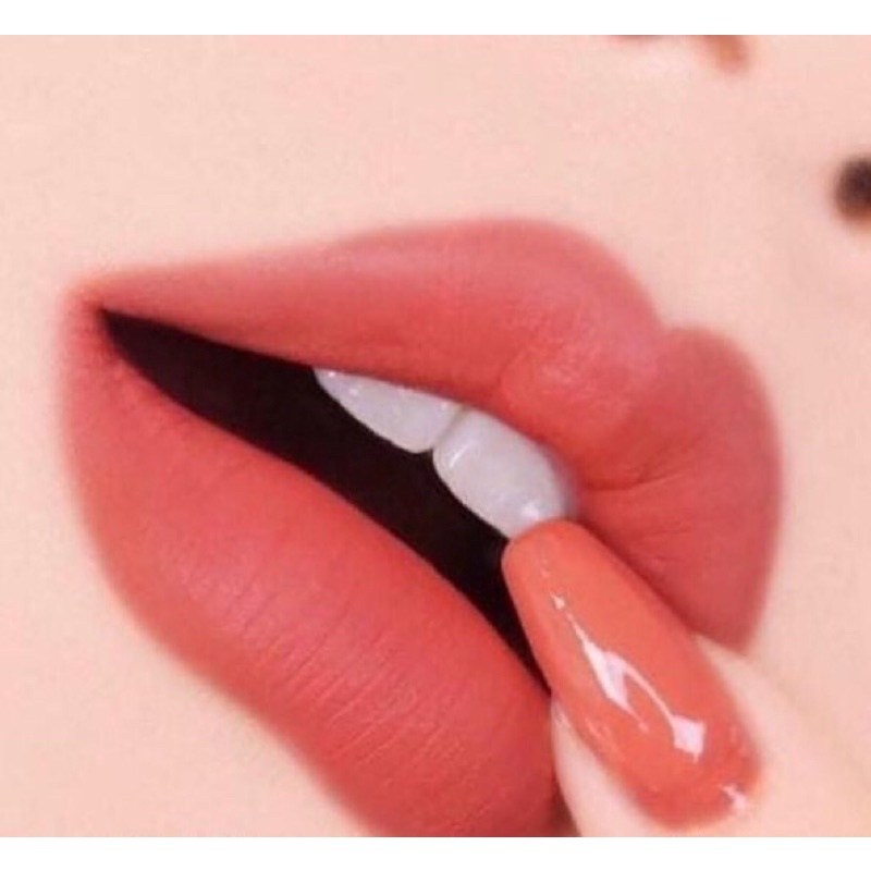 🇺🇸🇺🇸 Son Lì Gucci Rouge À Lèvres Voile Mat Màu 304 Queen Christina