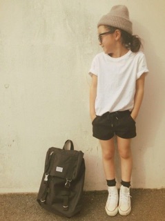 Giày converse cho bé màu đen và trắng