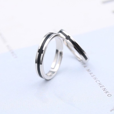 Nhẫn cặp đôi nam nữ viền đen nổi bật phong cách Hàn Quốc