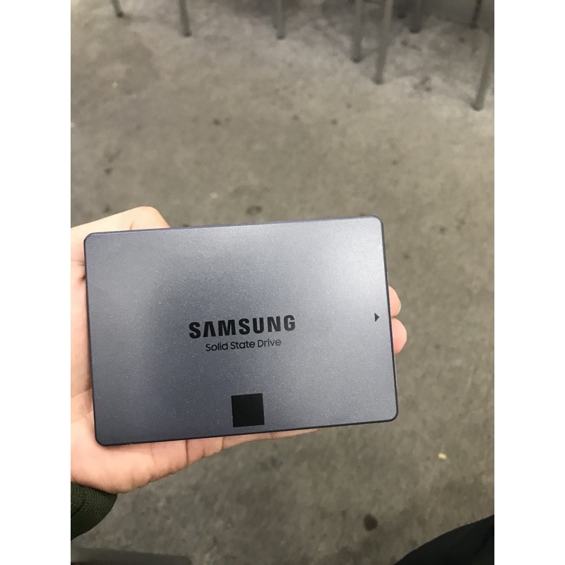 SSD Samsung 860 Qvo 1TB 2.5-Inch SATA III MZ-76Q1T0B | BigBuy360 - bigbuy360.vn
