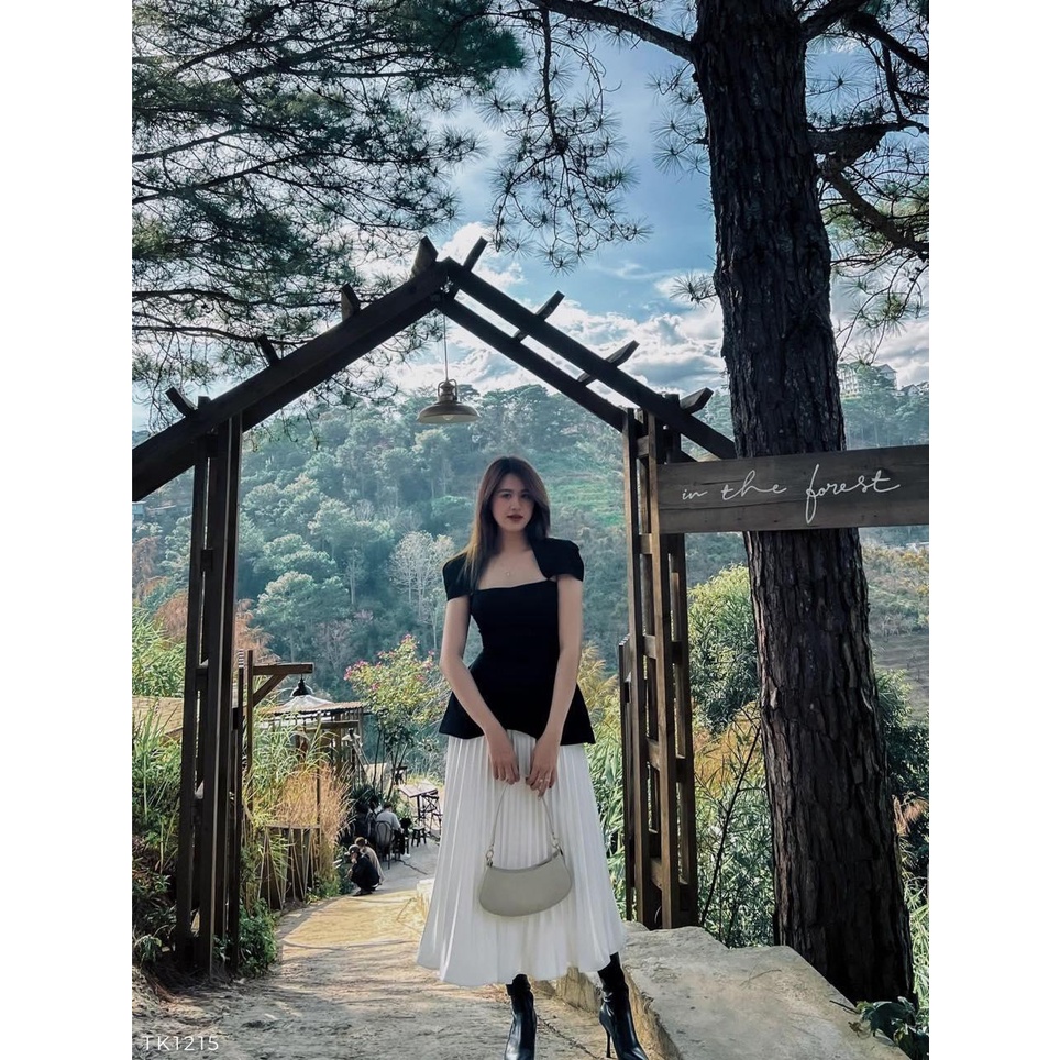 Áo peplum cổ vuông tay búp sang xịn mịn