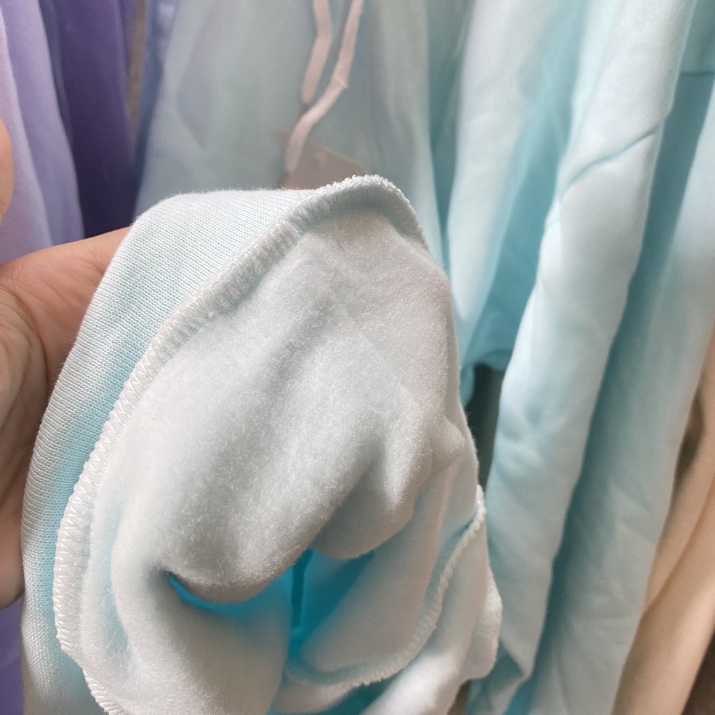 Áo hoodies trơn basic nhiều màu chất nỉ ngoại mũ 2 lớp aophongfromrong.vn