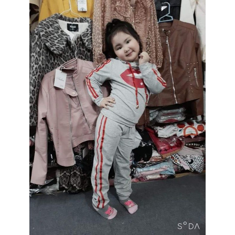 bộ đồ thể thao cho bé gái