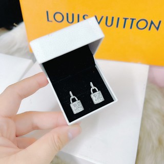 Bông tai Lv mạ bạch kim
