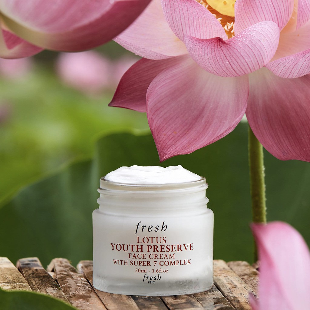 Kem Dưỡng Ẩm Fresh Lotus Youth Preserve Face Cream With Super 7